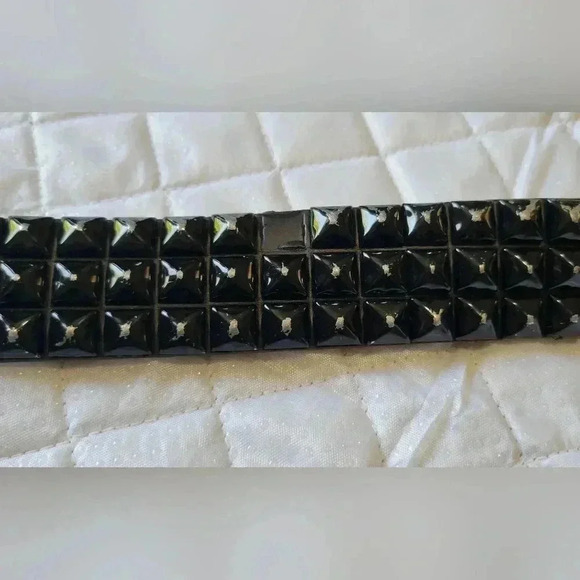 Studded belt - Picture 5 of 6
